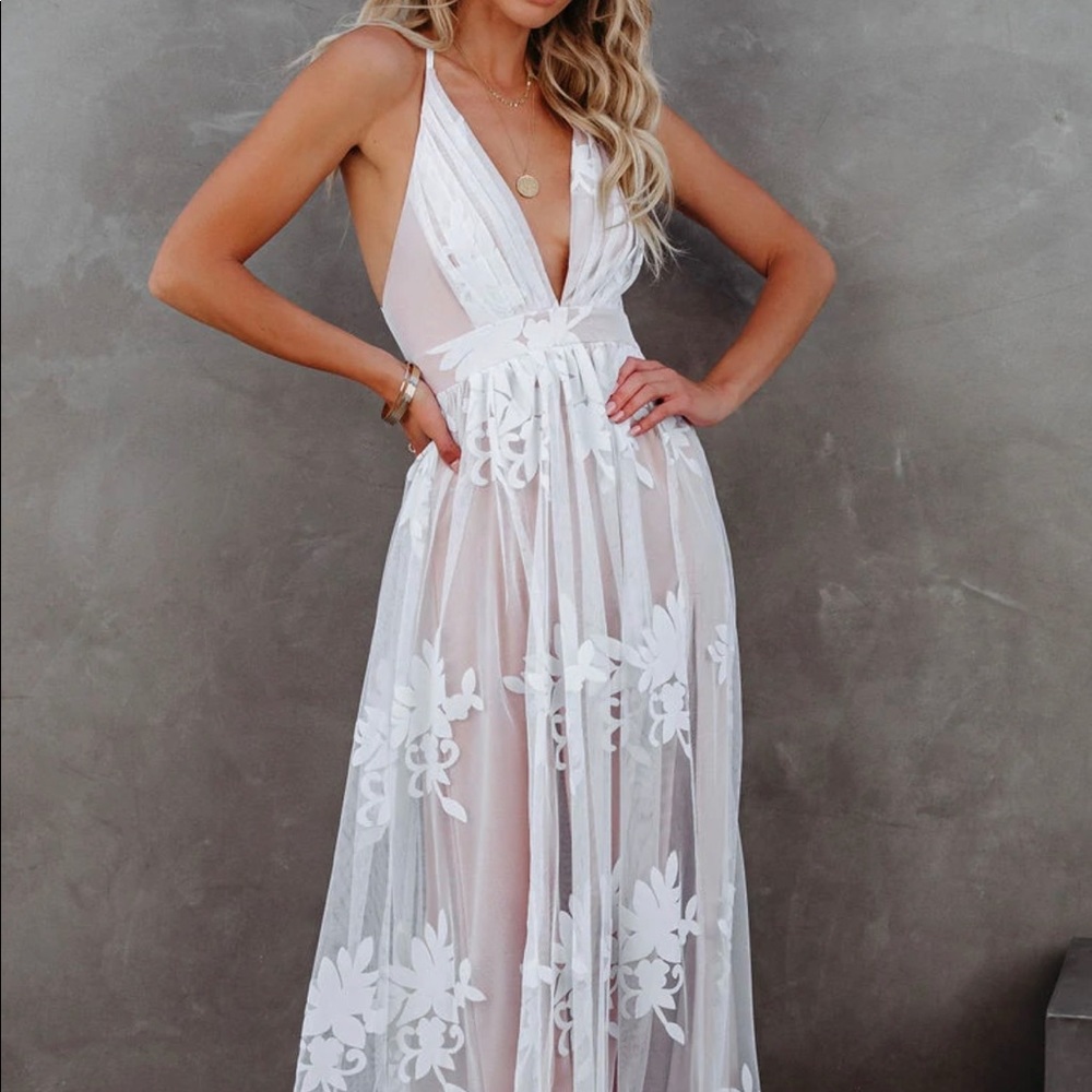 ANTONIA MAXI DRESS - WHITE